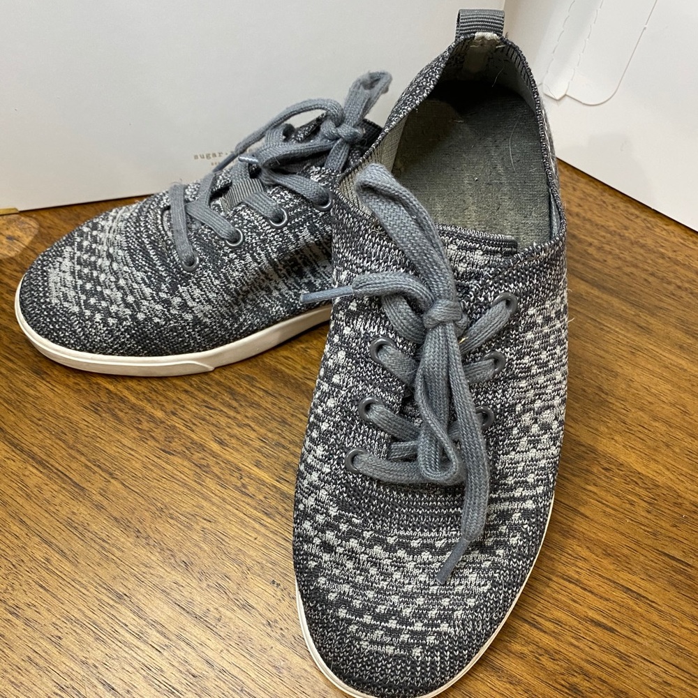 Suavs sneakers